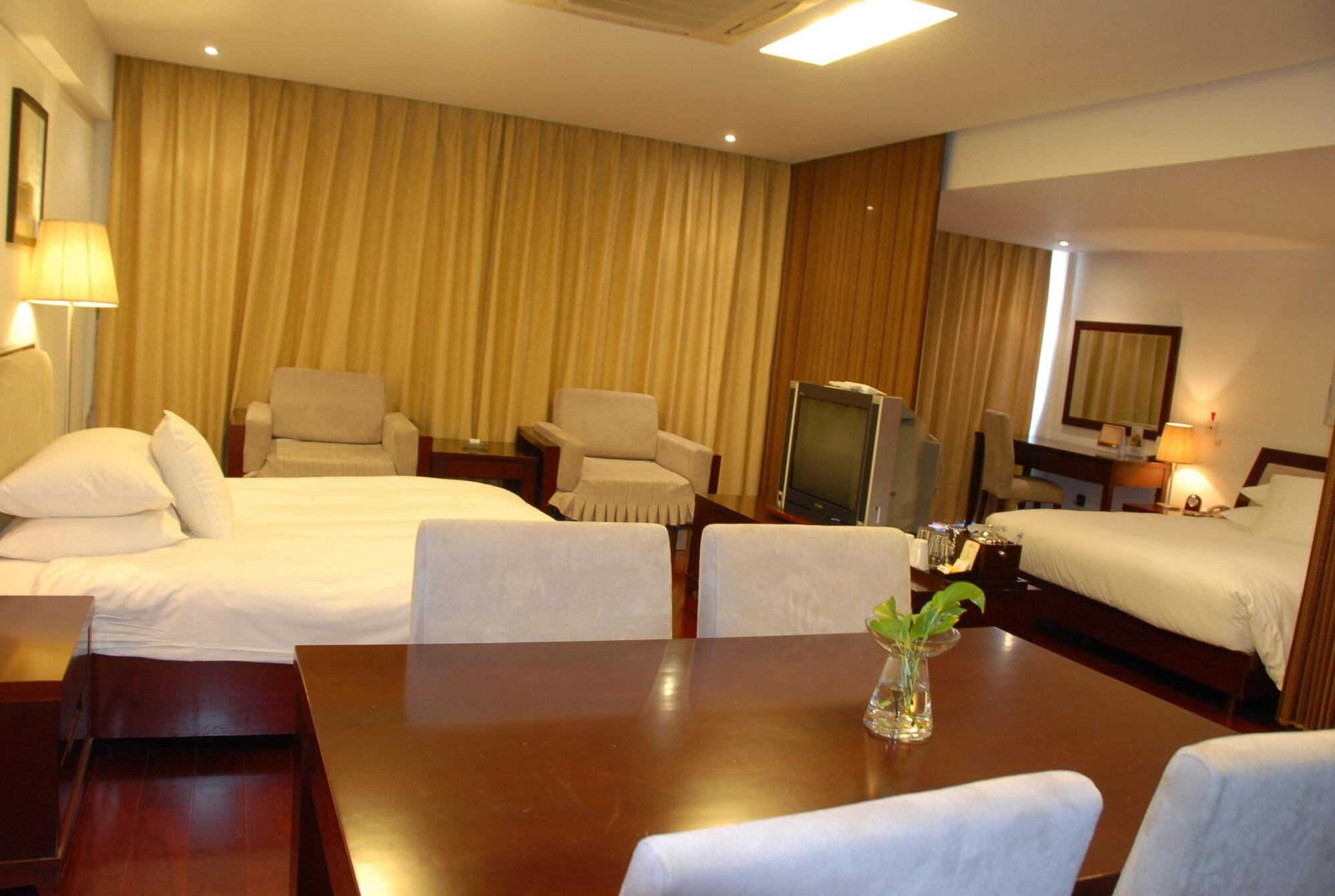 Gloria Plaza Hotel Kangqiao Shanghai Exteriör bild
