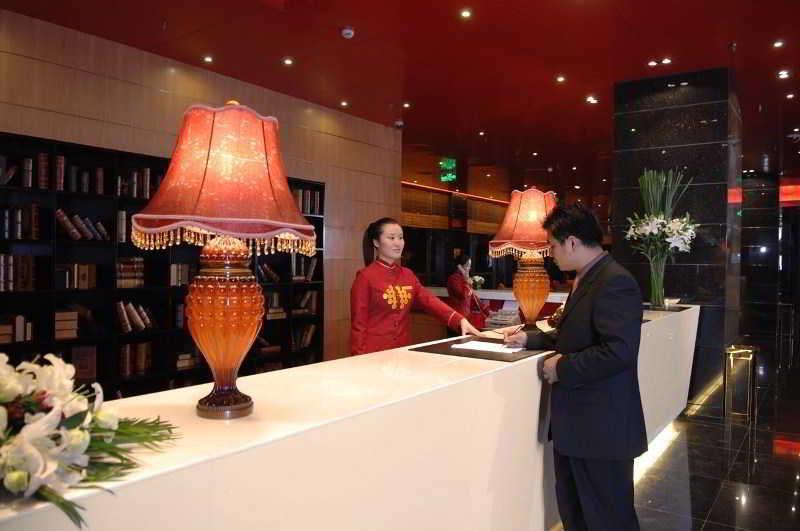 Gloria Plaza Hotel Kangqiao Shanghai Exteriör bild