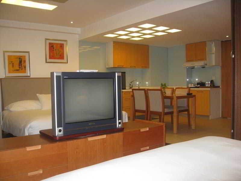 Gloria Plaza Hotel Kangqiao Shanghai Exteriör bild