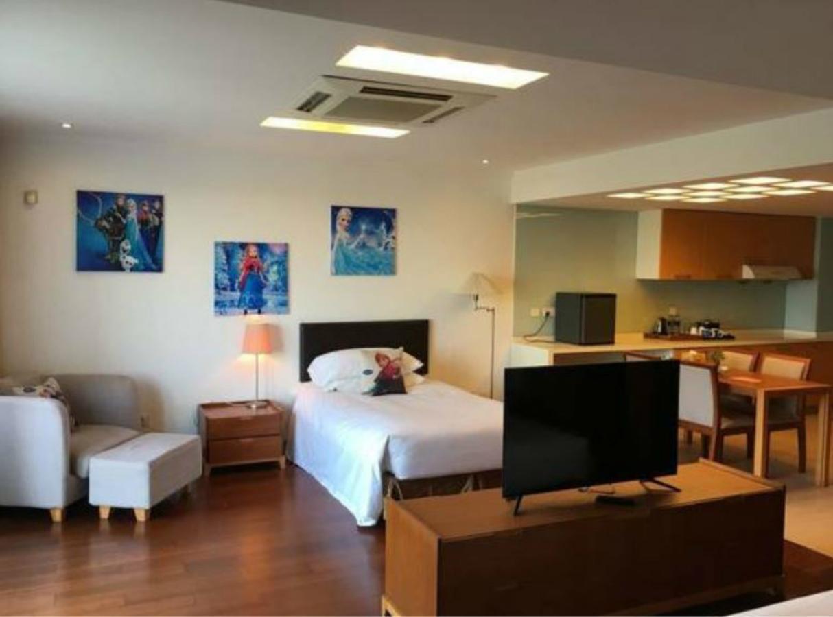Gloria Plaza Hotel Kangqiao Shanghai Exteriör bild